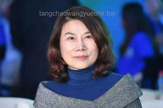董明珠开导方式与传统观念对比：高考失利后的选择